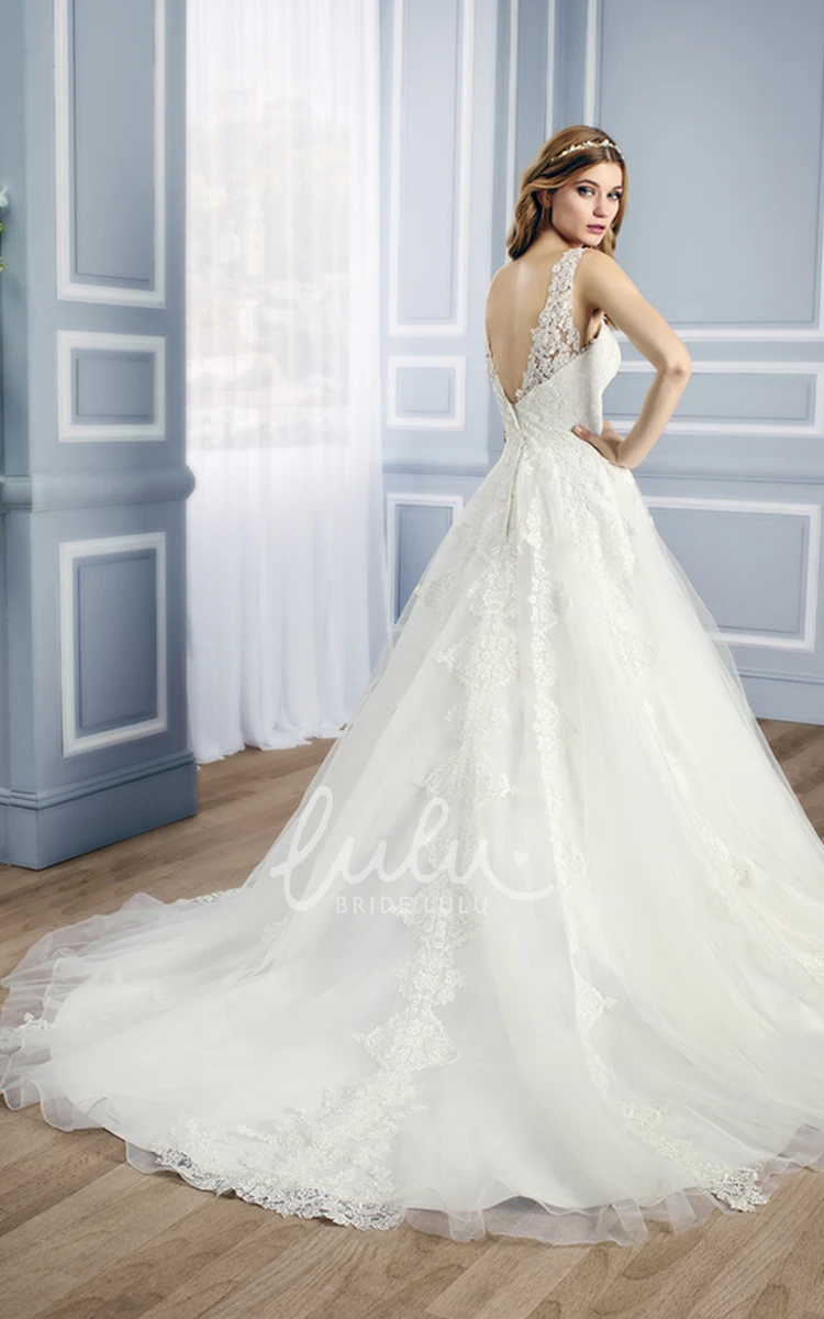 Tulle&Lace Sleeveless Ball-Gown Wedding Dress with Scoop Neck and Waist Jewellery