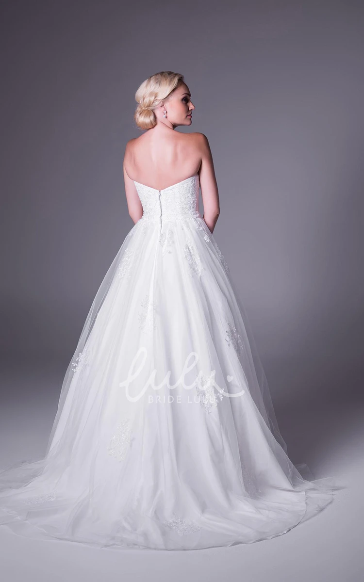 Long Tulle A-Line Wedding Dress with V-Back and Sweetheart Neckline