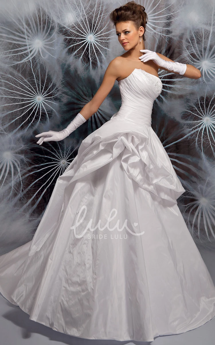 Strapless Ruched A-Line Wedding Dress with Pick Up and Sleeveless Design