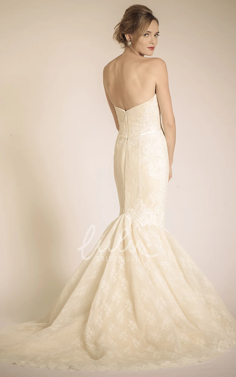 Lace Mermaid Strapless Wedding Dress with Bow Floor-Length Appliqued Bridal Gown