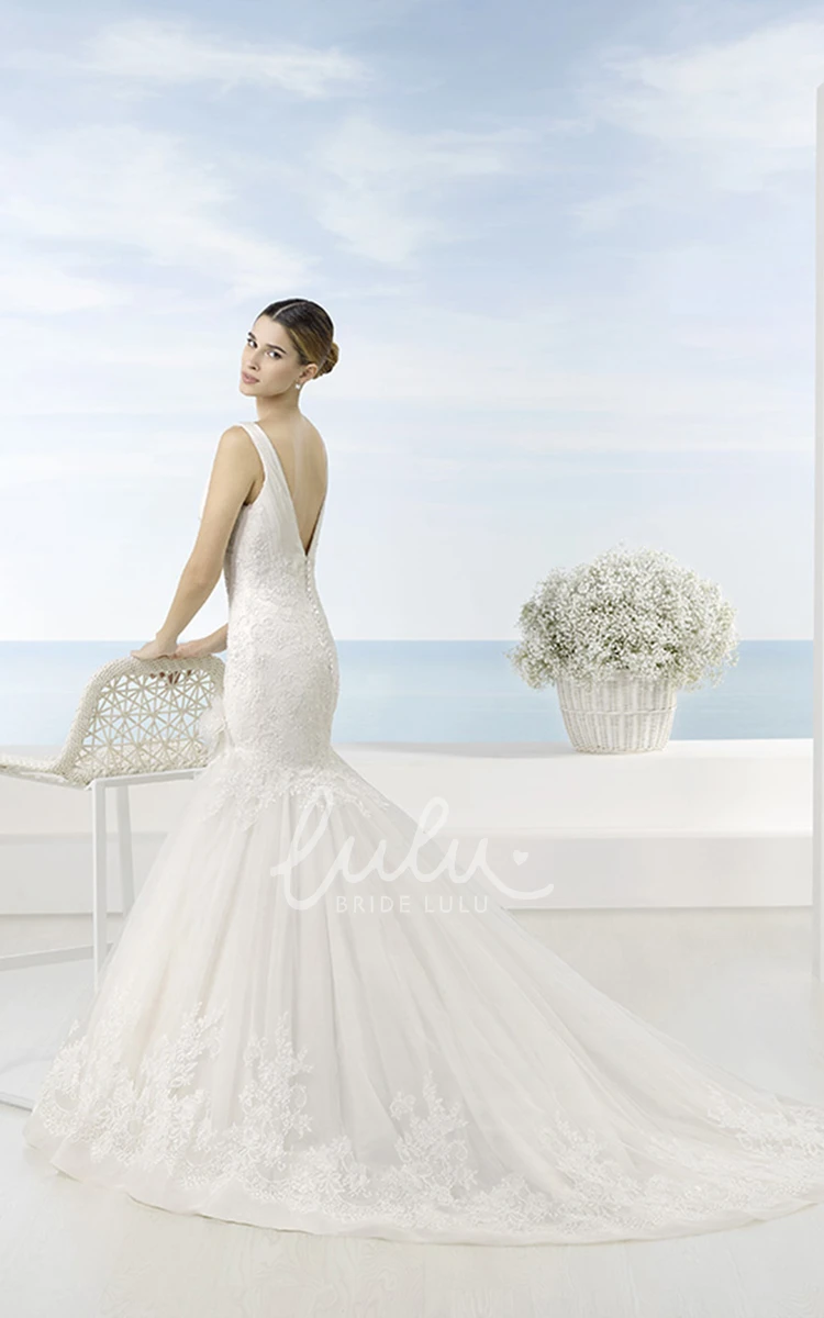 Sleeveless Lace Wedding Dress with Appliques & Deep-V Back Trumpet