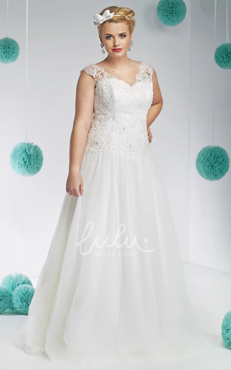 Plus Size Lace&Tulle V-Neck Wedding Dress with Appliques