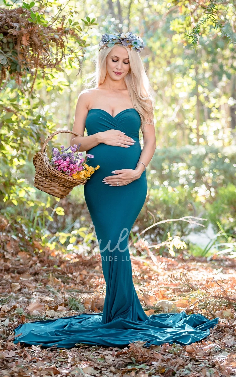 Sleeveless Empire Maternity Dress with Brush Train