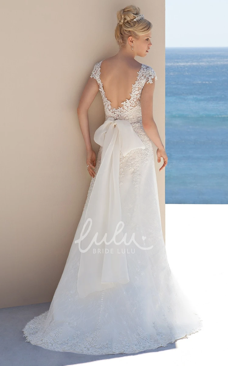 Jewel-Neck Lace Sheath Wedding Dress with Sleeveless Design