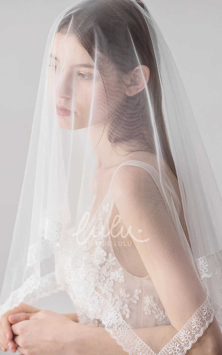 Simple Style Tulle Fingertip Veil with Lace Edge