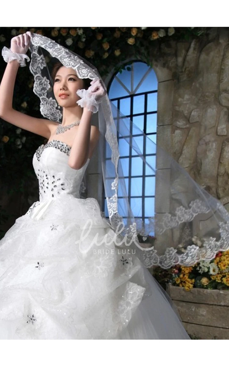 Soft Tulle Fingertip Bridal Veil with Lace Applique
