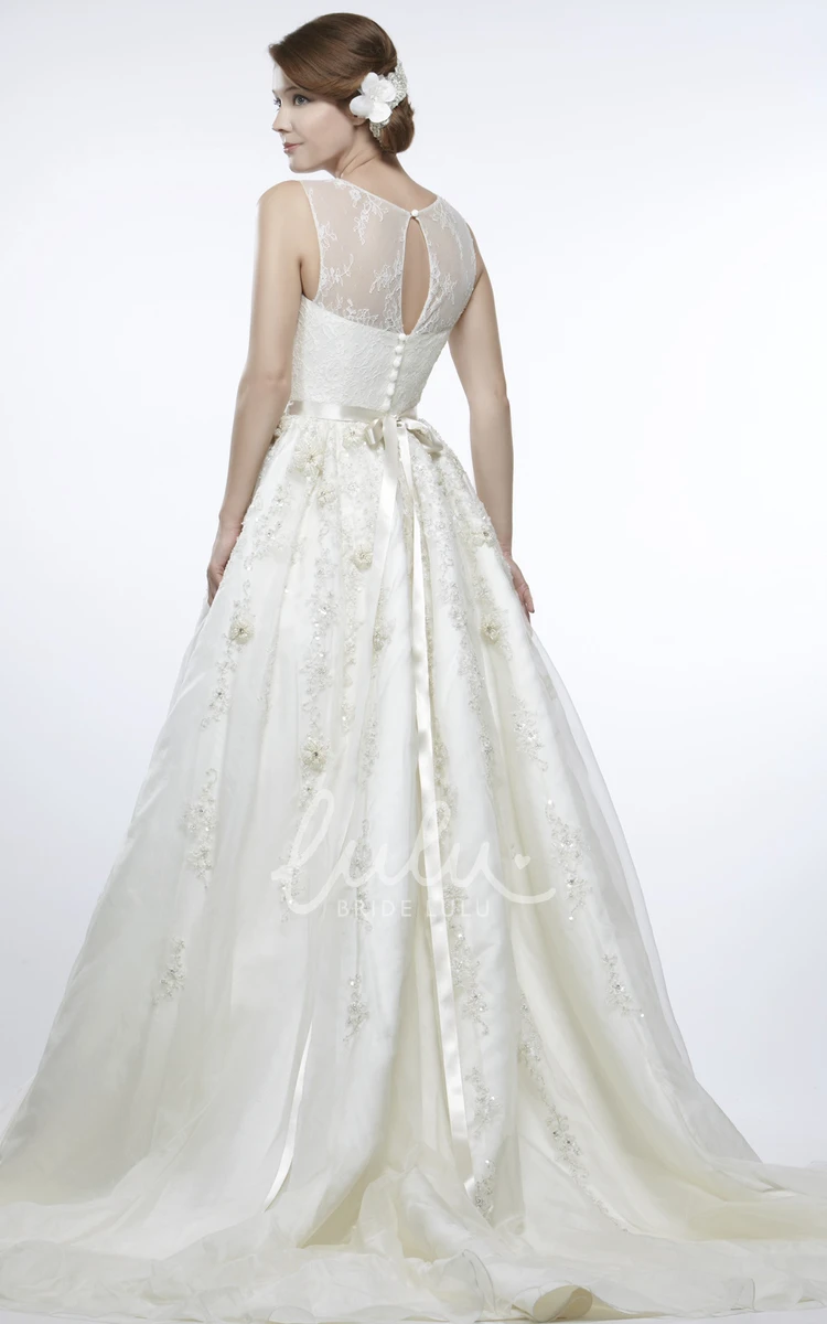 Floral Appliqued Tulle Scoop Wedding Dress with Illusion Court Train