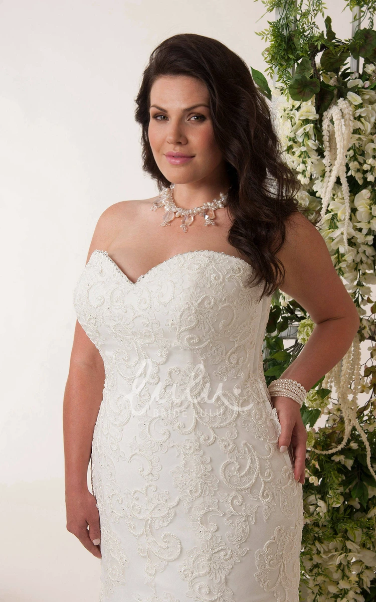 Trumpet Wedding Dress with Sweetheart Neckline and Applique Details