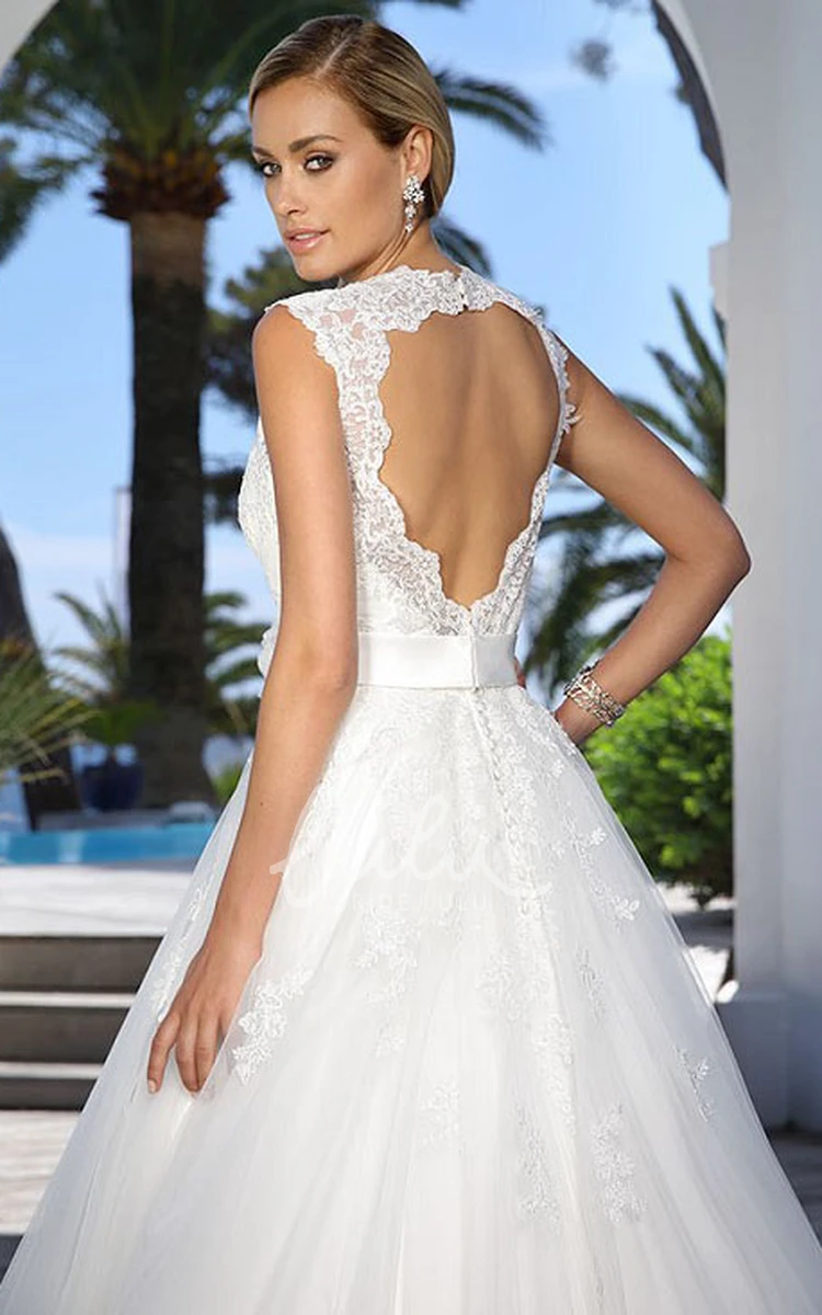 Queen Anne Tulle Wedding Dress with Appliques and Keyhole