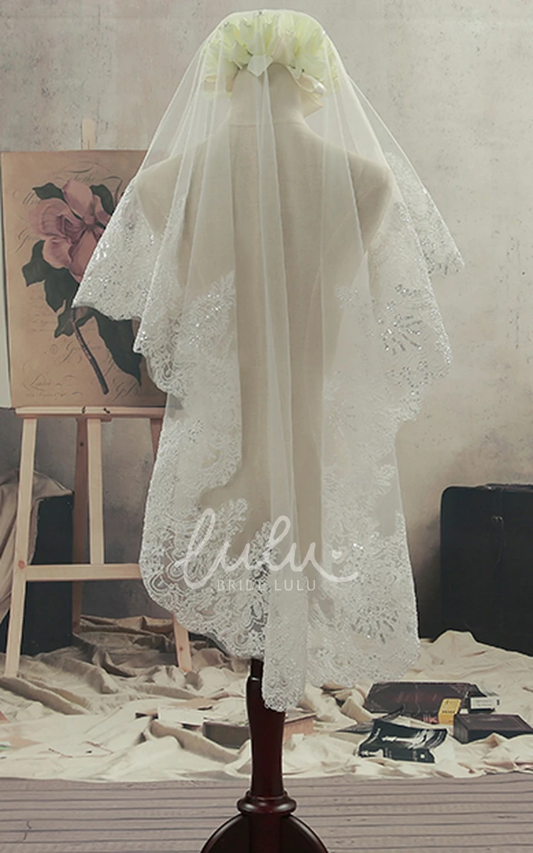 Lace Edge Tulle Wedding Veil with Beading Short Fingertip