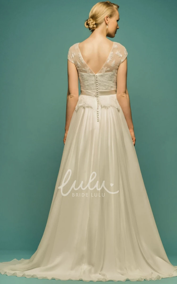 Appliqued Tulle Scoop-Neck Short-Sleeve Wedding Dress with Bow