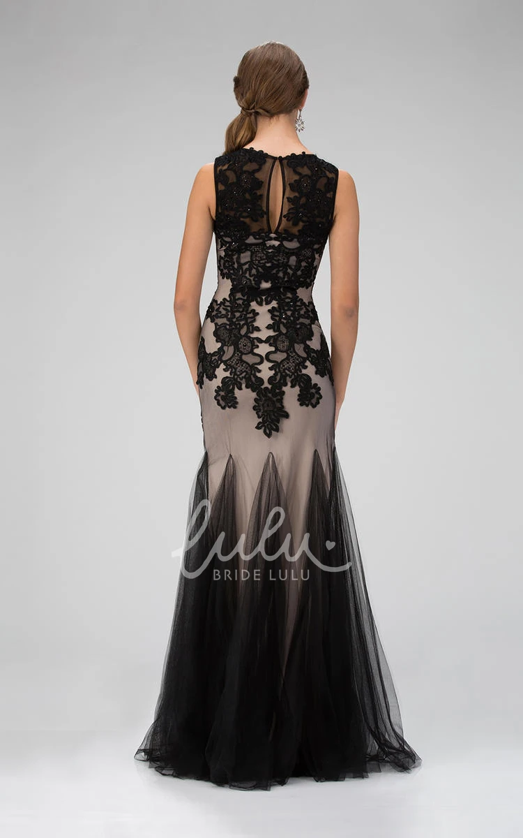 Sleeveless Tulle Illusion Formal Dress with Appliques Sheath Scoop-Neck