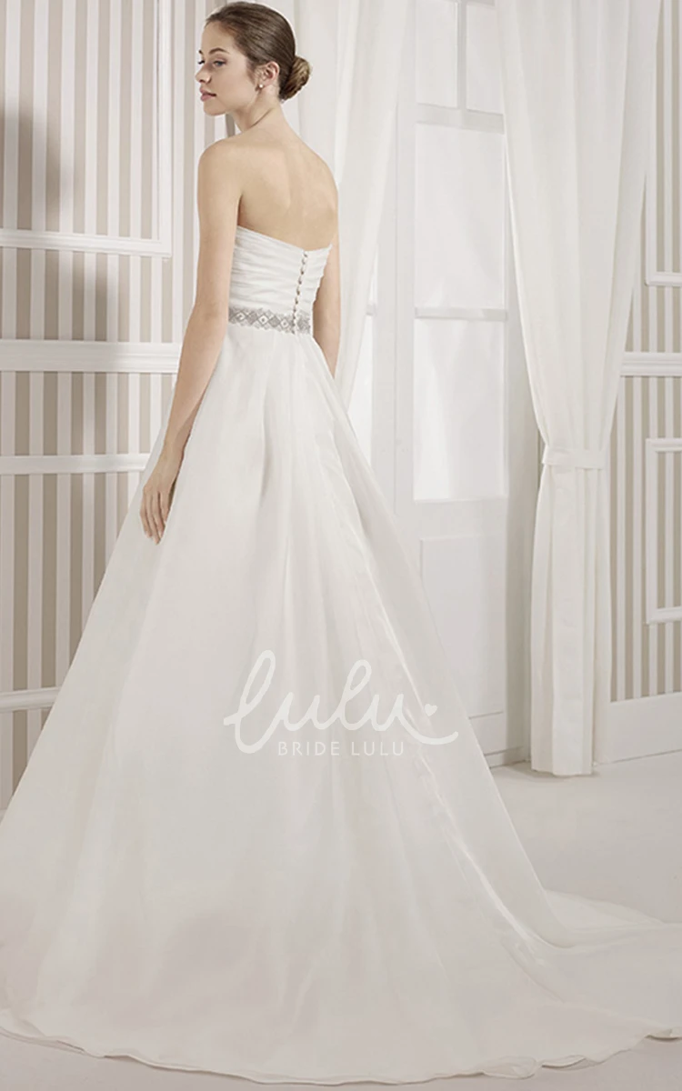 Sleeveless Sweetheart Satin Wedding Dress with Criss-Cross Waist and Backless Style A-Line