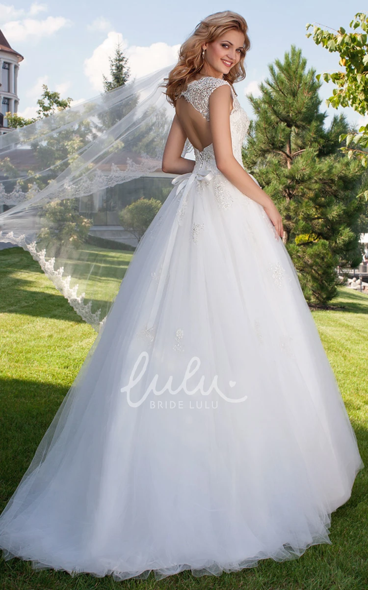 Scoop-Neck Sleeveless Tulle Wedding Dress Ball Gown Maxi Appliques