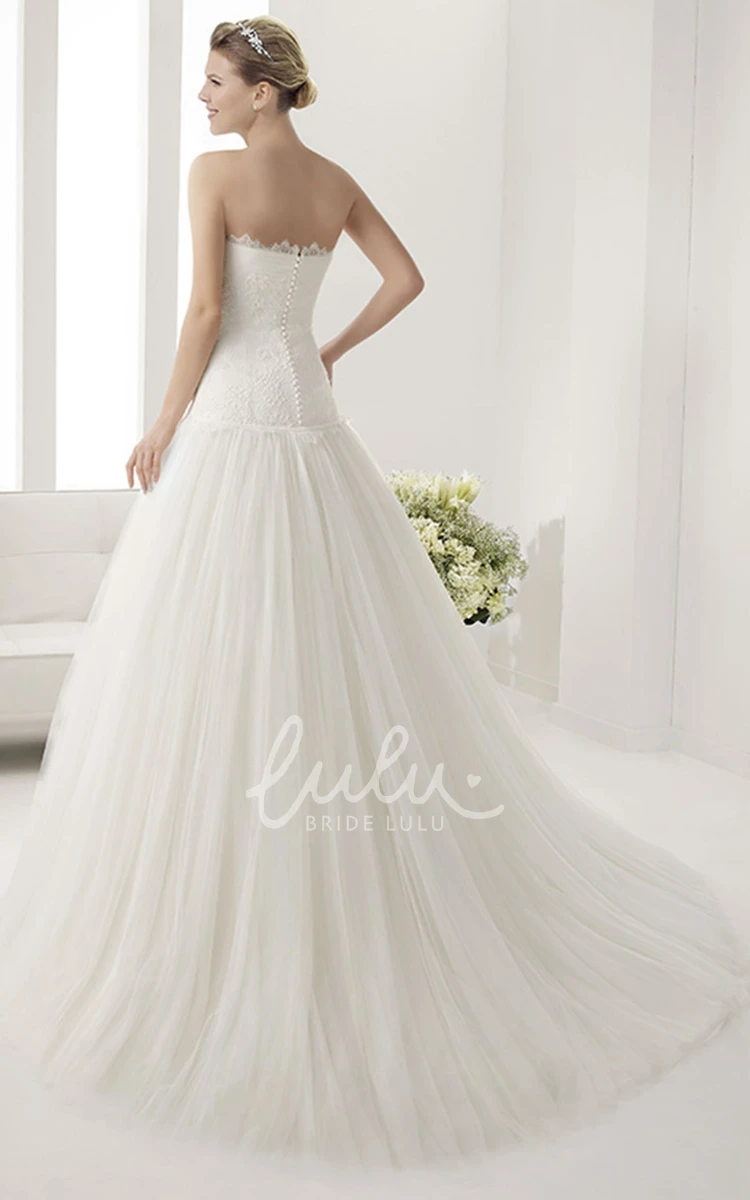 Embroidered Waist Tulle Dress with Pleated Skirt Strapless Bridal Gown