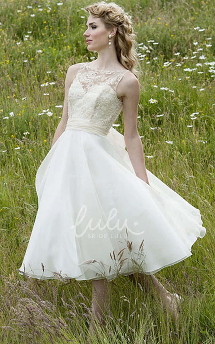 Sleeveless Chiffon Wedding Dress with Appliques and Scoop Neckline