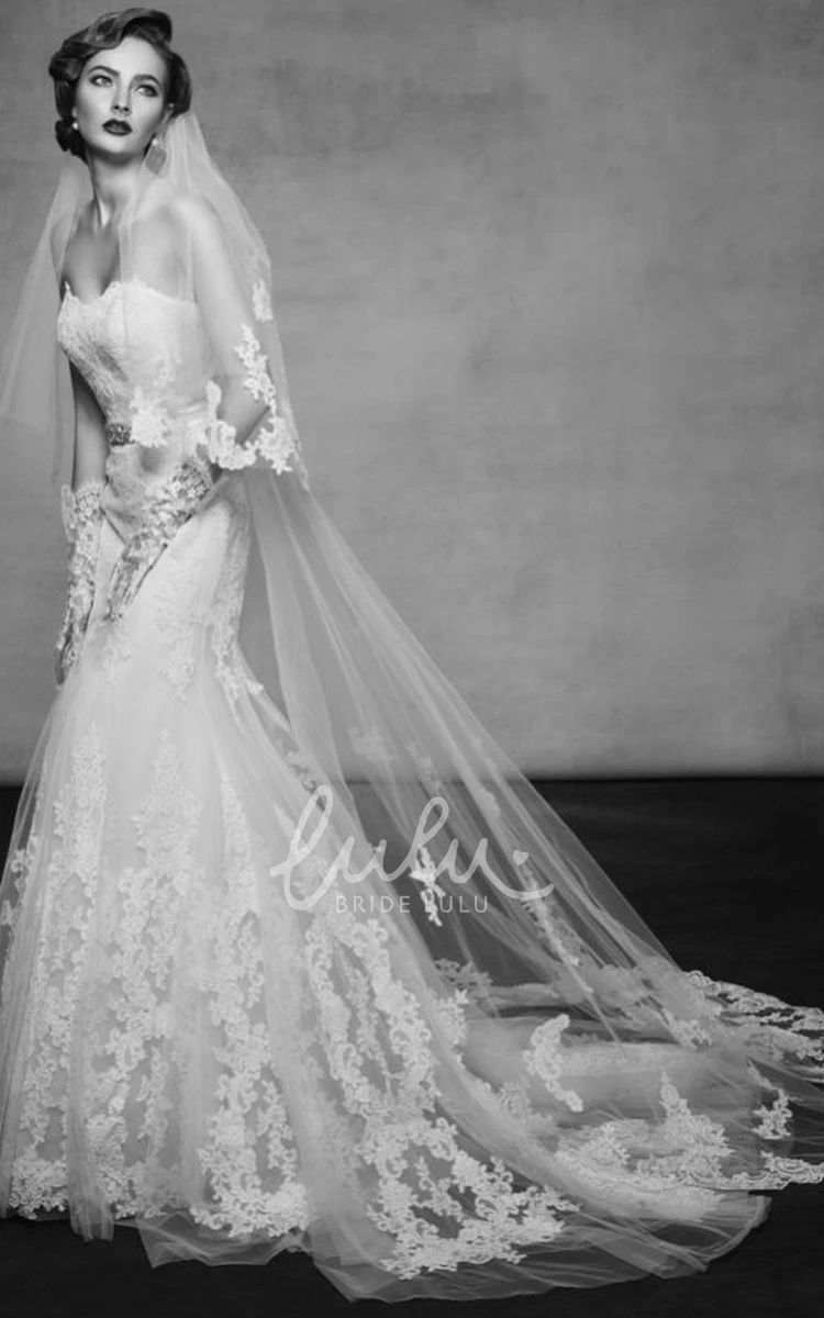 Court Train Tulle&Lace Wedding Dress Sleeveless Sweetheart Sheath Bridal Gown