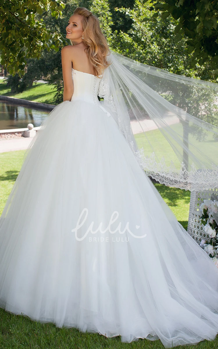 Sweetheart Beaded Tulle Floor-Length Wedding Dress with Court Train Flowy Bridal Gown