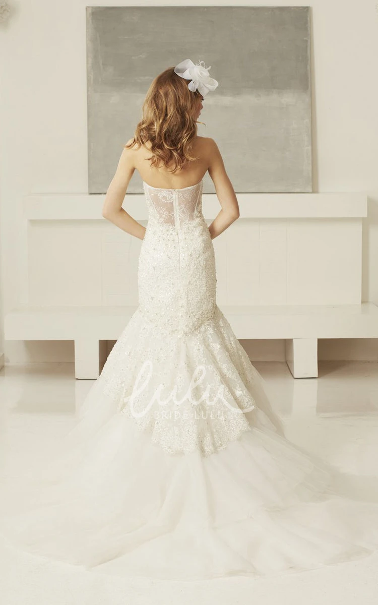 Tiered Lace Sweetheart Wedding Dress with Court Train Romantic Bridal Gown