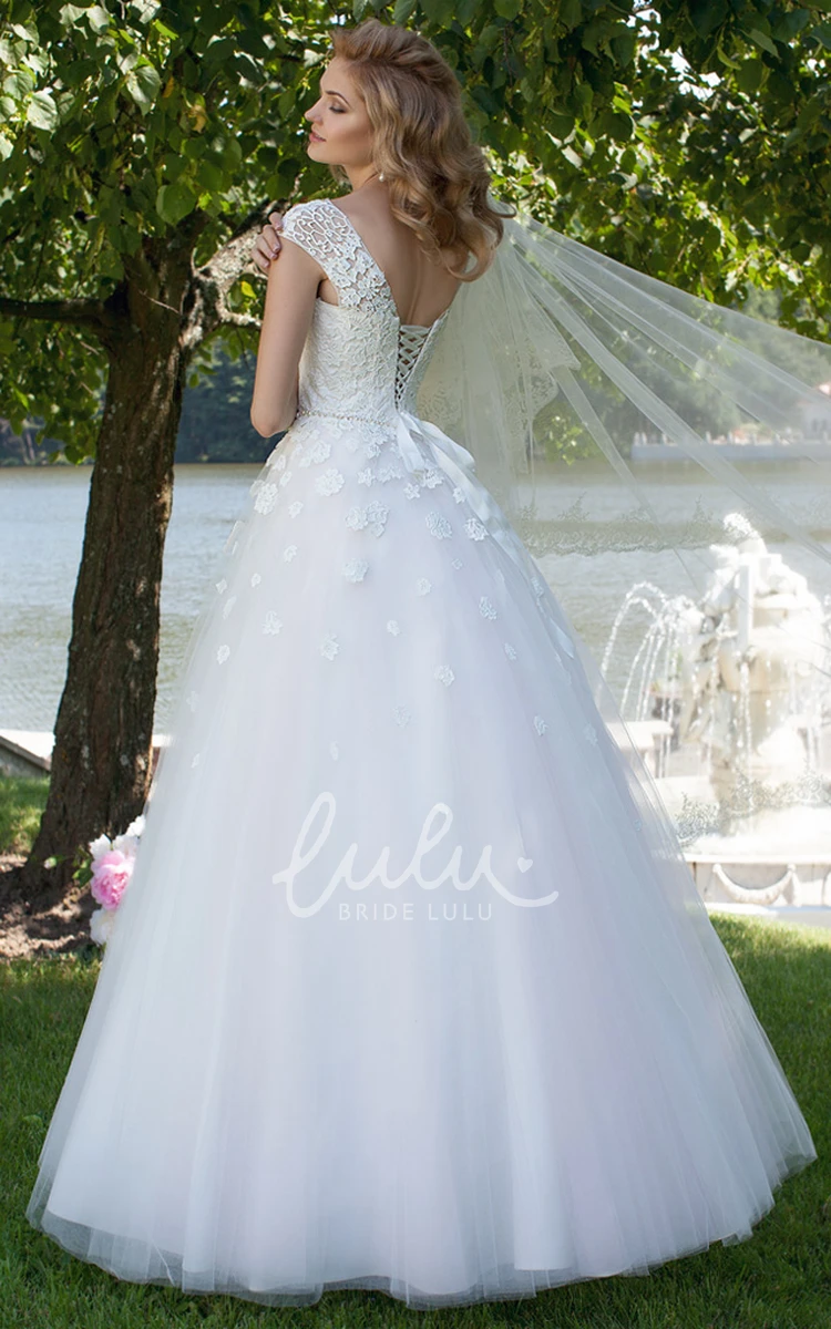 Appliqued Tulle Wedding Dress with Cap Sleeves Ball Gown Scoop Neck