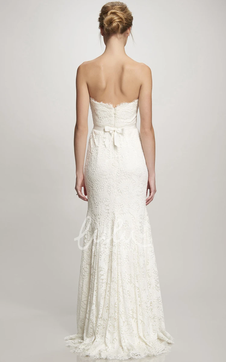 Bow-Embellished Lace Sheath Wedding Dress with Sweetheart Neckline