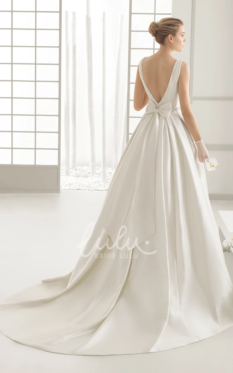Sleeveless Bateau-neck Wedding Gown with Decorative Bow Graceful Dress