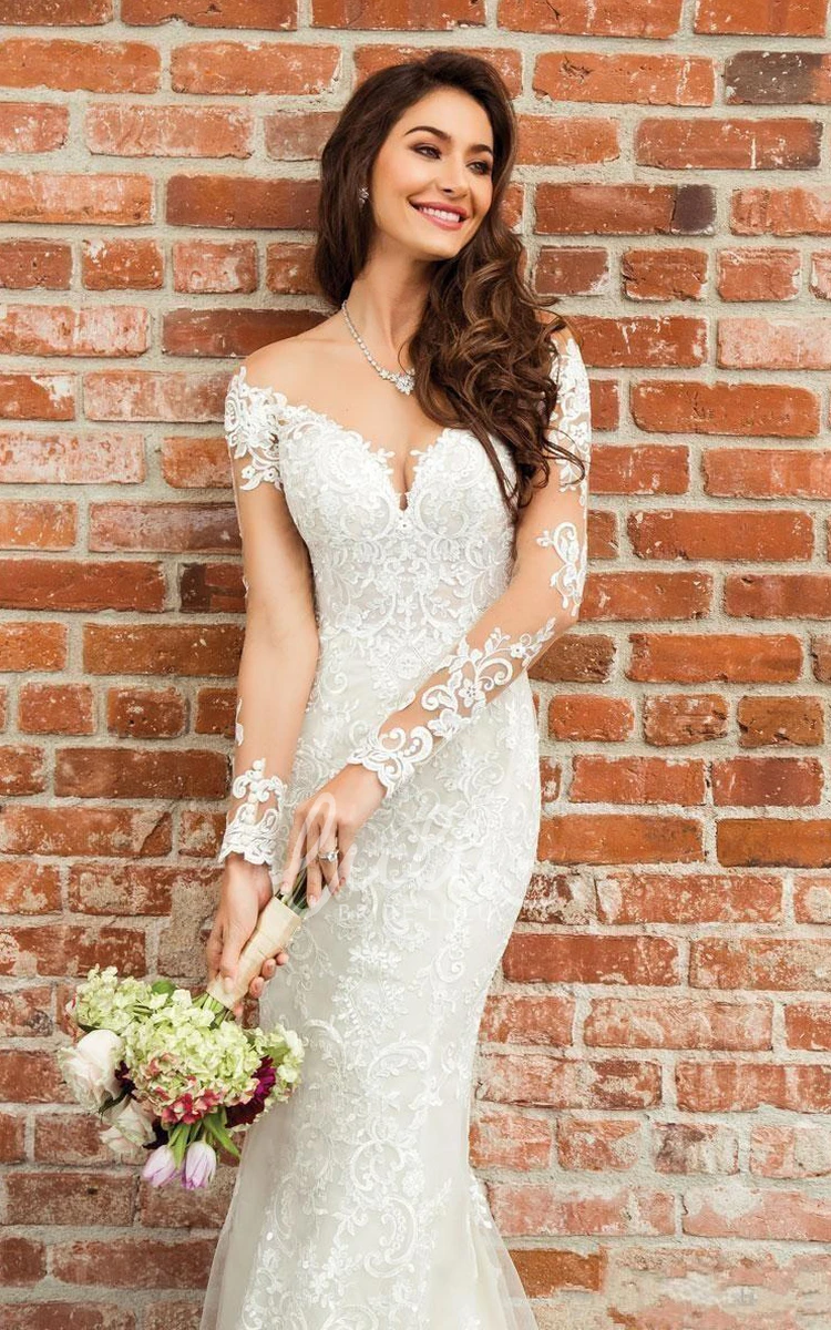 Buttoned Court Train Mermaid Wedding Dress with Lace Bateau Neck and 3/4 Sleeves