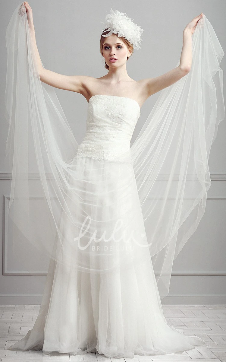 A-Line Sleeveless Appliqued Tulle Wedding Dress with Floor-Length