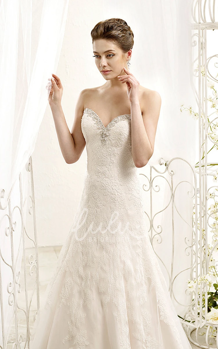 Sweetheart Lace&Tulle A-Line Wedding Dress Appliqued with Beading