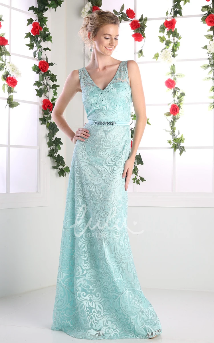 Short Sleeveless V-Neck Sheath Formal Dress with Beading and Lace