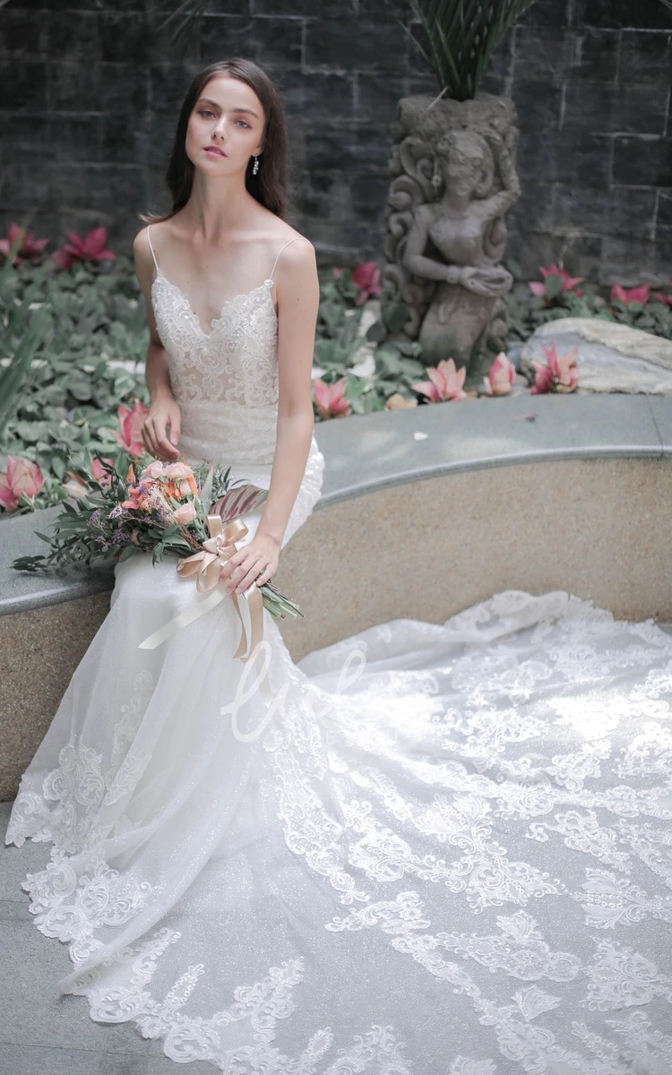 Elegant Lace Mermaid Wedding Dress Spaghetti Straps Chapel Train Bridal Gown Modern Classic