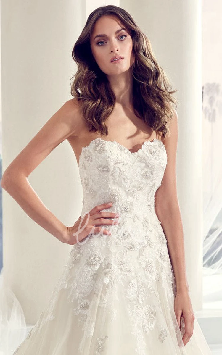 Appliqued Floor-Length Tulle Wedding Dress A-Line Sweetheart