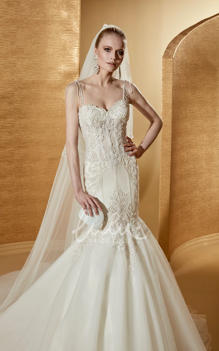 Court-Train Mermaid Wedding Dress with Fine Appliques and Sweetheart Neckline