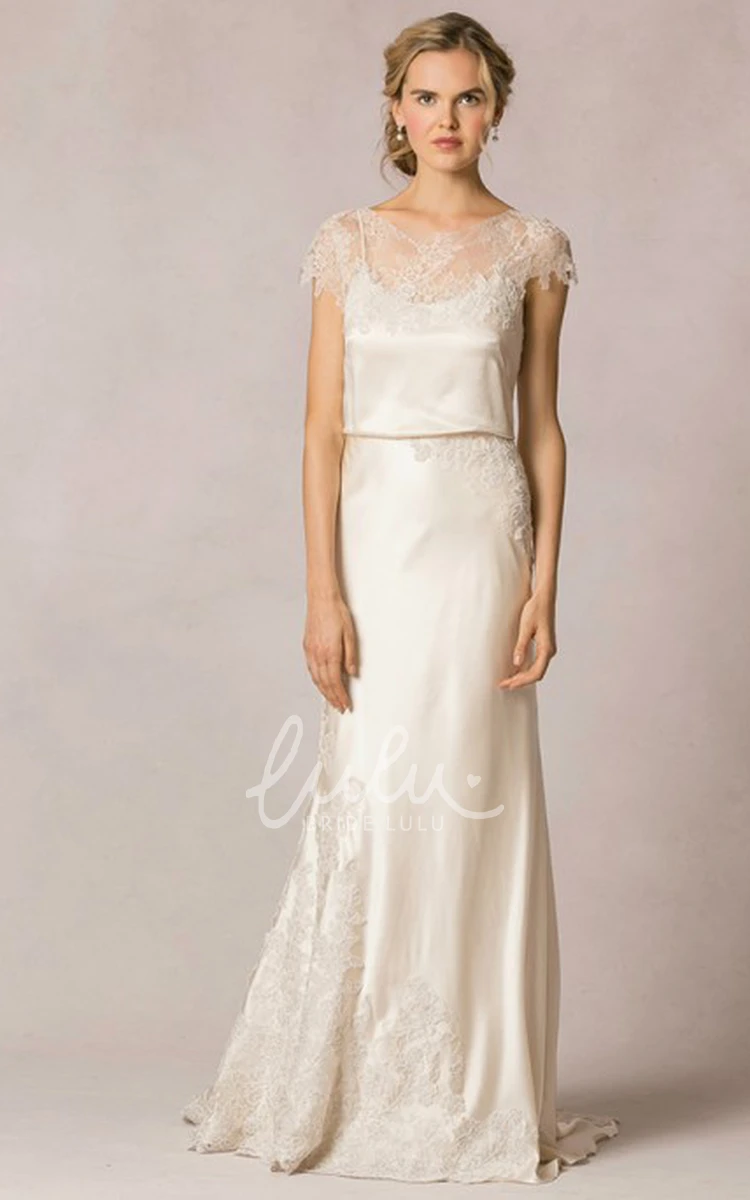 Short-Sleeve Lace Sheath Wedding Dress with Scoop Neck