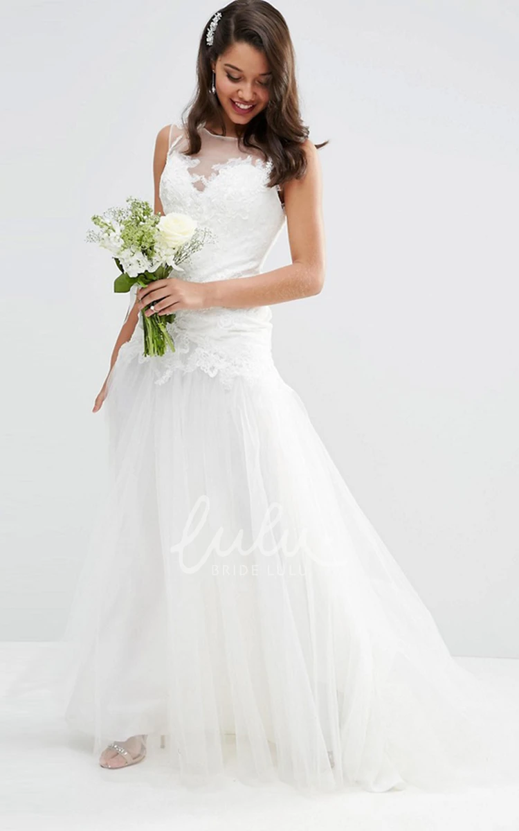 Pleated Tulle Sleeveless A-Line Wedding Dress with Bateau-Neck Classy Floor-Length Gown