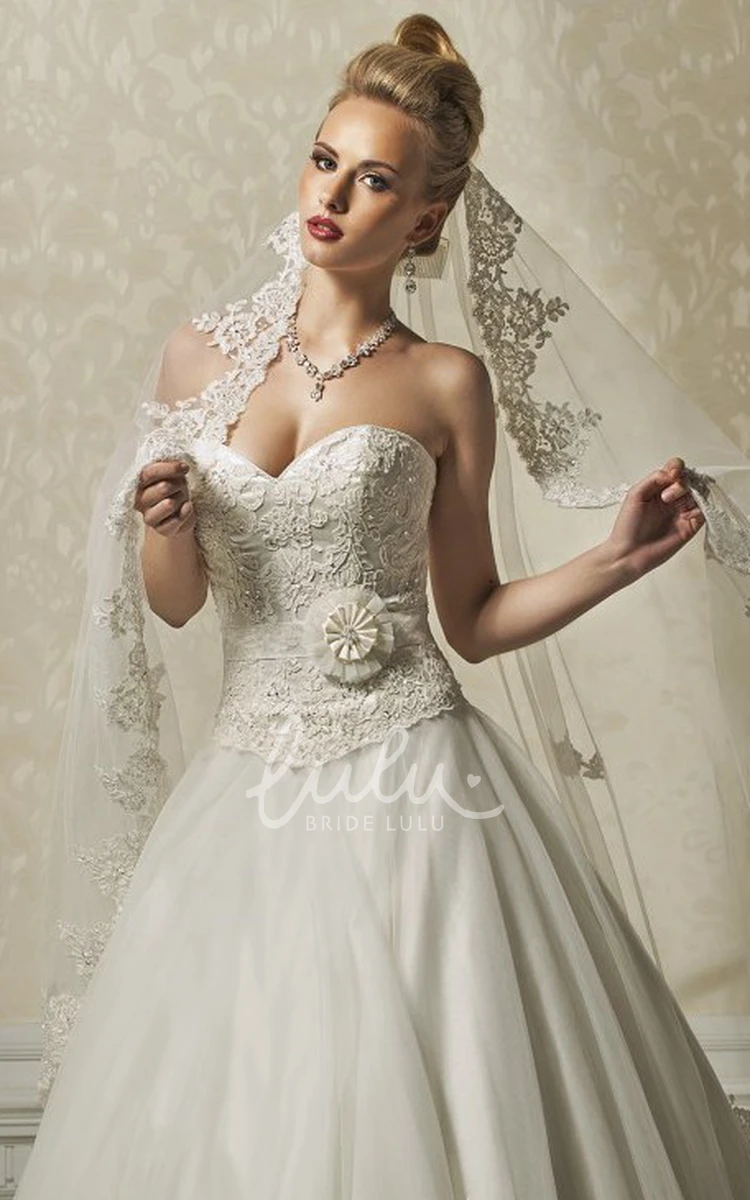 Sleeveless Lace&Tulle A-Line Wedding Dress with Flower