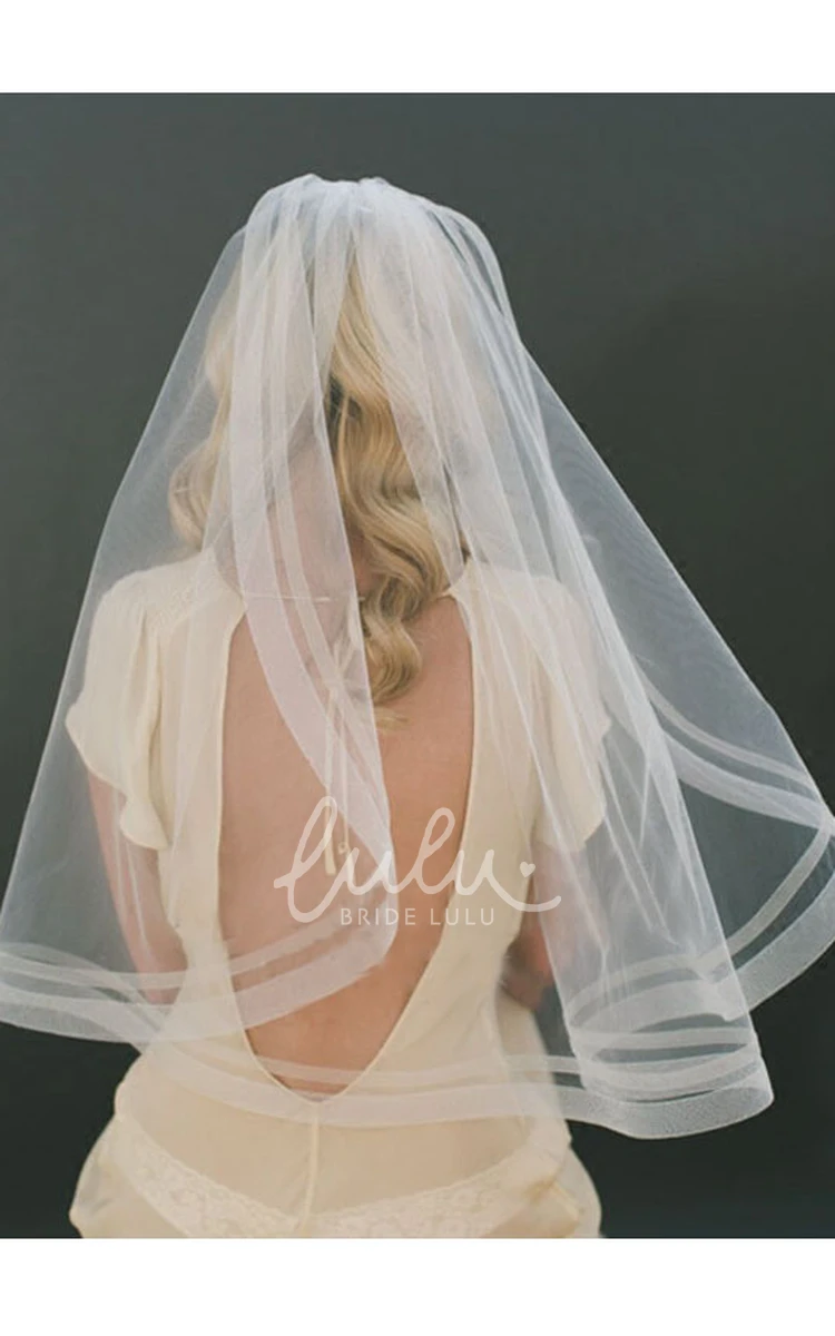 Simple White Wedding Veil with Retro Style and Insert Comb Wedding Dress