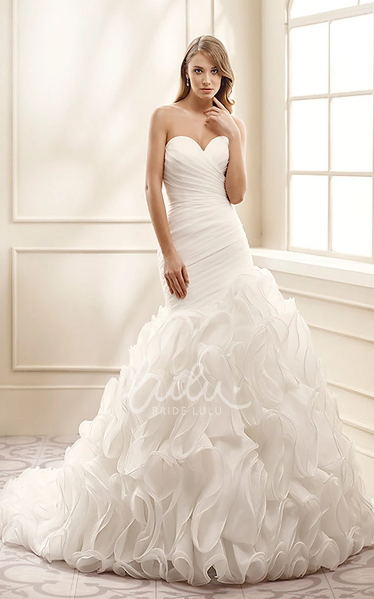 Organza Sweetheart Wedding Dress with Ruffles Ball Gown Floor-Length Sleeveless