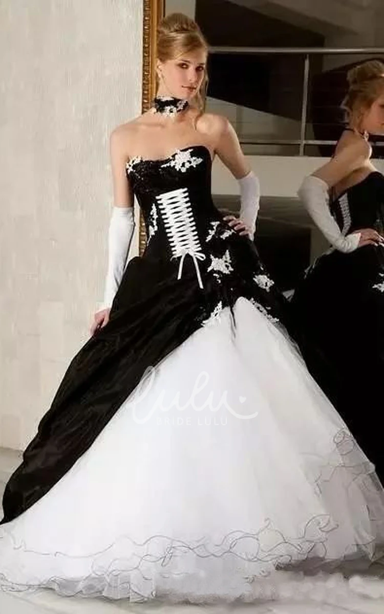 A-Line Taffeta Wedding Dress with Appliques and Ruffles Sleeveless Sweetheart Floor-length Organza