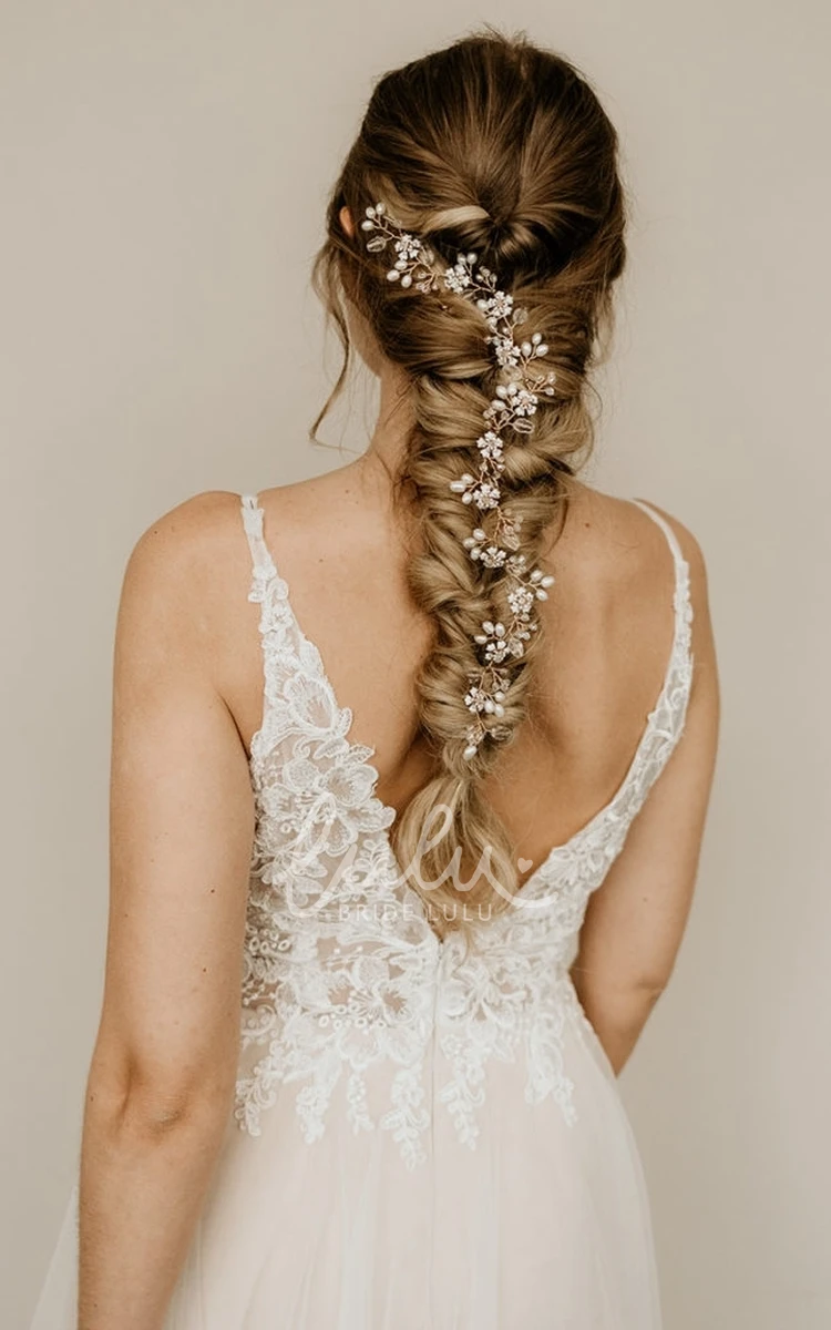 Romantic Spaghetti Straps A-line Elegant V-Neck Deep V-Back Tulle Lace Applique Wedding Dress