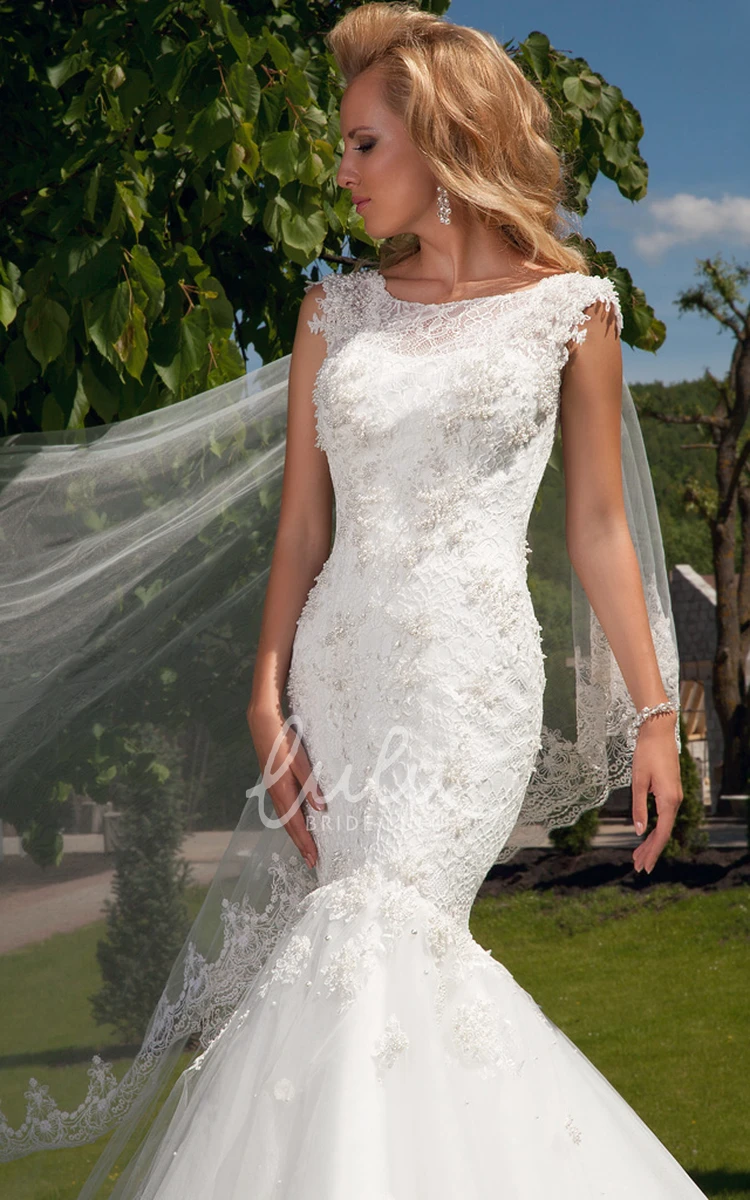 Lace Wedding Dress with Illusion Trumpet Sleeveless Scoop-Neck Floor-Length