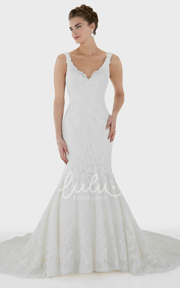 Lace Appliqued Trumpet Wedding Dress with V-Neck and Court Train