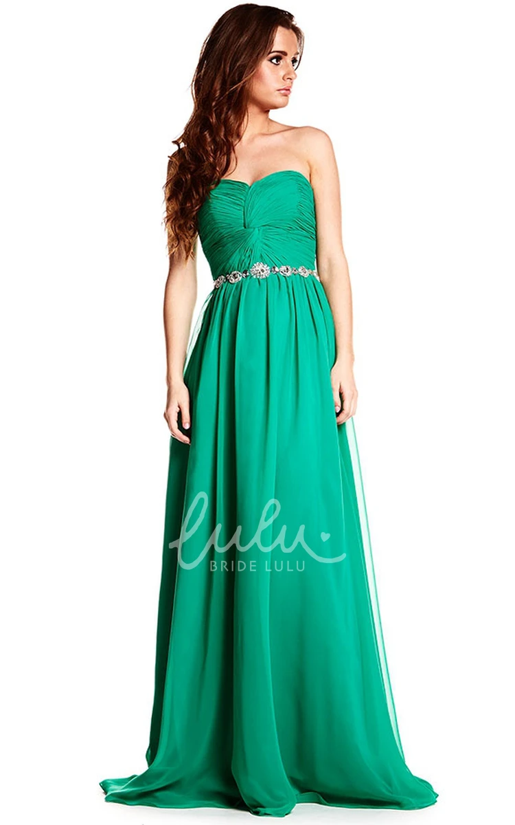 Maxi Chiffon Prom Dress with Sweetheart Neckline and Ruched Sleeveless Design