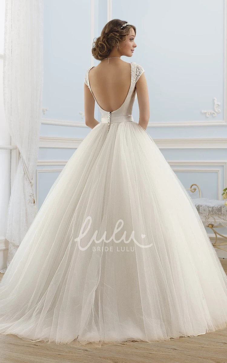 Tulle Backless Ball Gown Bridesmaid Dress with Short Sleeves and V-Neck