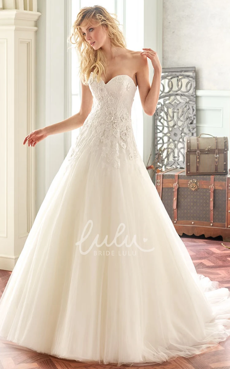 Sweetheart Appliqued Tulle A-Line Wedding Dress with Sleeveless Style
