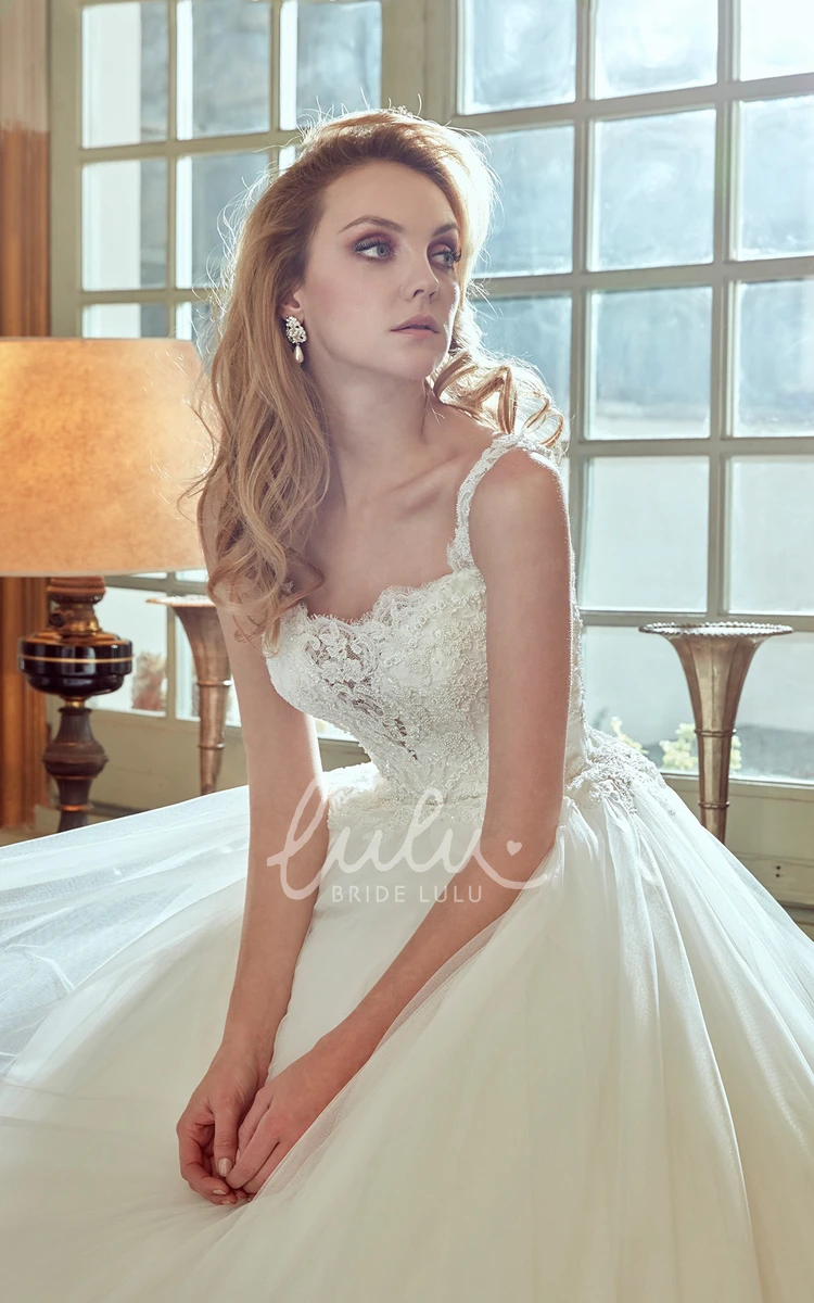 A-Line Wedding Dress with Lace Bodice and Puffy Tulle Skirt Classic Wedding Dress Women