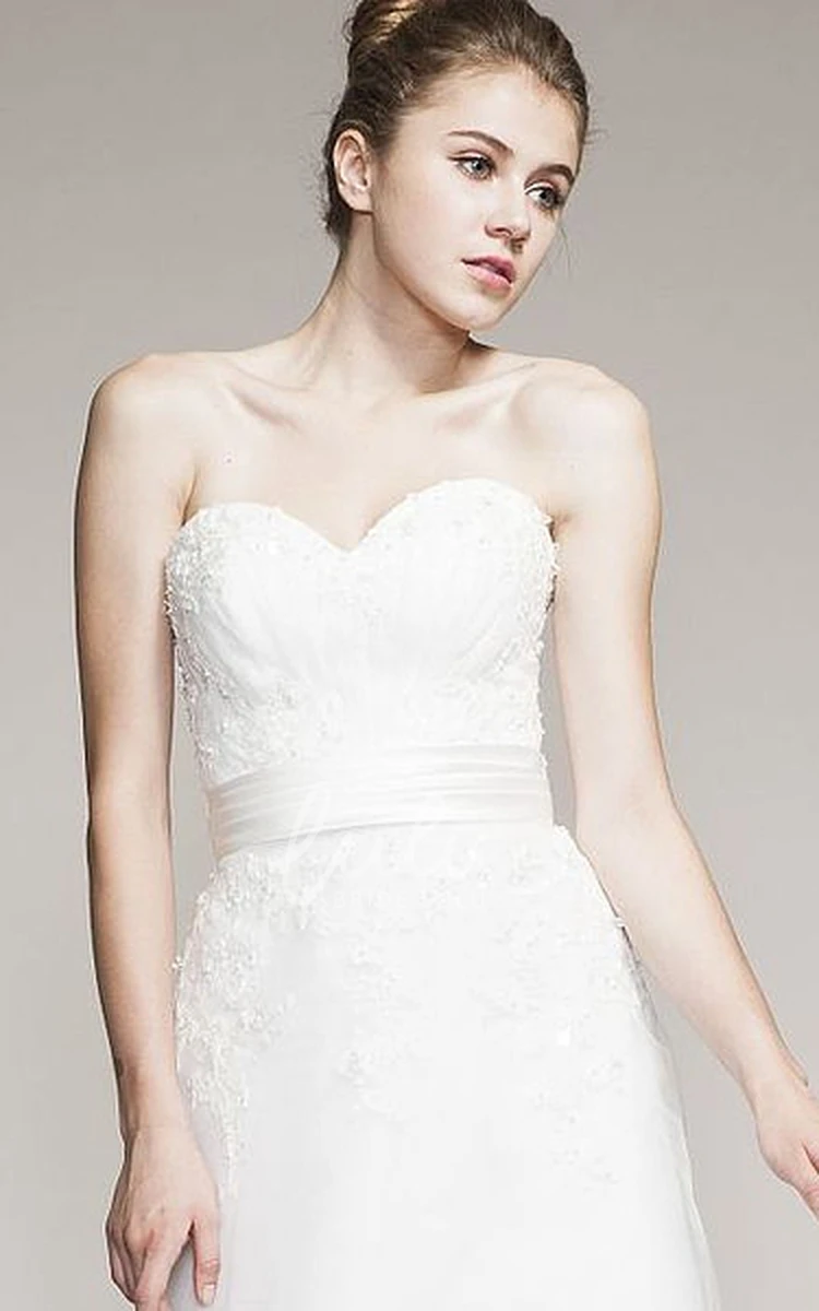 Lace A-Line Sweetheart Wedding Dress with Sleeveless Design