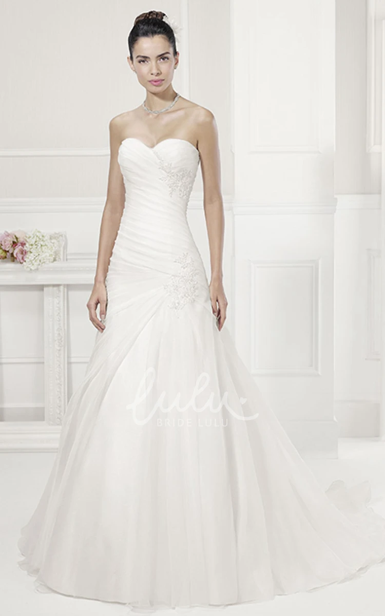 A-Line Organza Wedding Dress with Sweetheart Neckline and Applique Detail