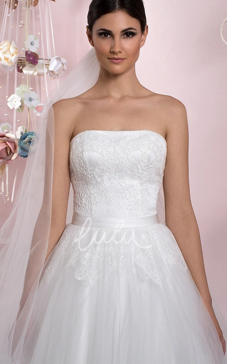 Jewel Neck Tulle Ball Gown Wedding Dress with 3-4 Sleeves Classic Bridal Gown