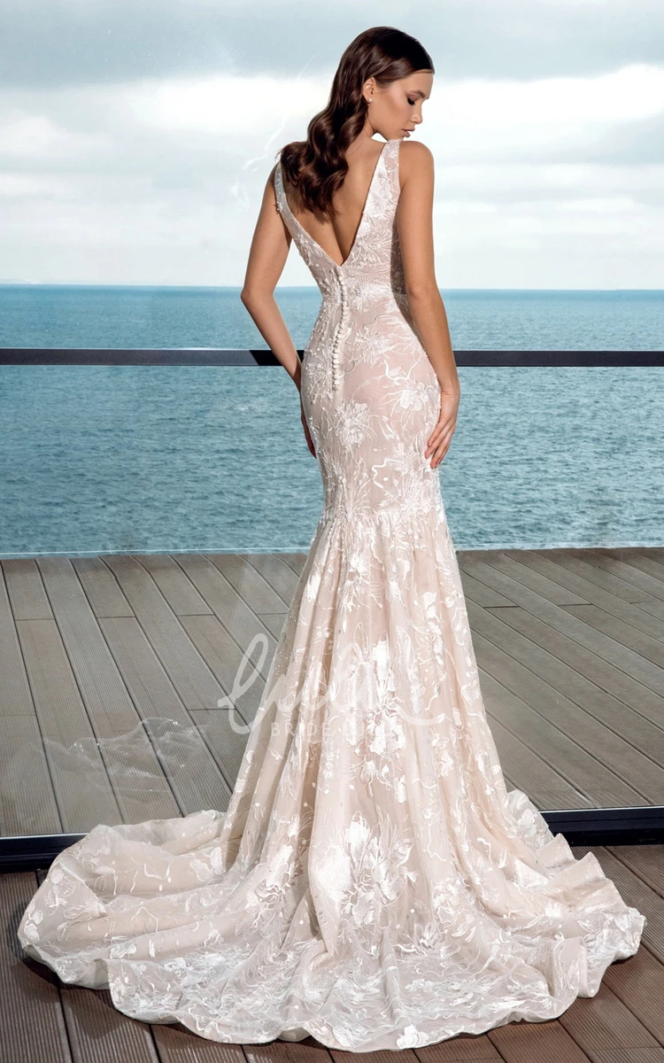Mermaid Lace Wedding Dress with Plunging Neckline and Appliques Modern and Chic